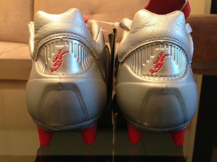 猎鹰足球鞋_adidas predator pulse db 723_adidas猎鹰7指纹