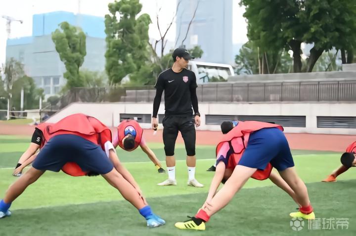 重庆两江竞技足球俱乐部U11U10招募_重庆fc_重庆两江竞技足球俱乐部U12选拔