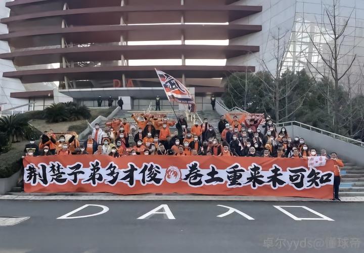 两湖德比 历史回顾 武汉卓尔 湖南湘涛_武汉卓尔足球俱乐部