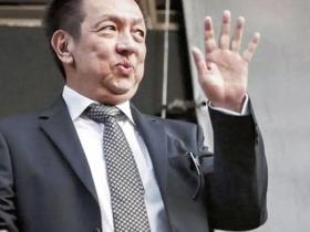 每体：林荣福时隔7年重返瓦伦西亚，并与俱乐部高层会面