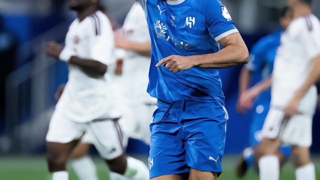 足球记者：利雅得新月考虑与本泽马解约五洲7 评08-16 04:56