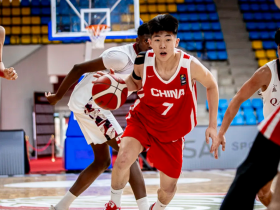 中国U18男篮118-66大胜卡塔尔，郝煊18分，张智淳17+6