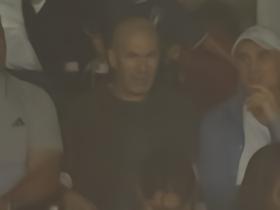 考察球员，齐达内现场观看法超杯巴黎vs朗斯