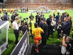 朗斯赢巴黎队史首夺法超杯冠军，小将安东尼奥因染红无缘颁奖