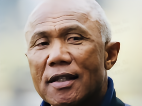 记者：南特考虑聘请前主帅孔博雷，但他希望先休息一段时间