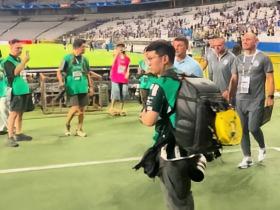 五星体育：米洛耶维奇参加了申花队的赛后谢场