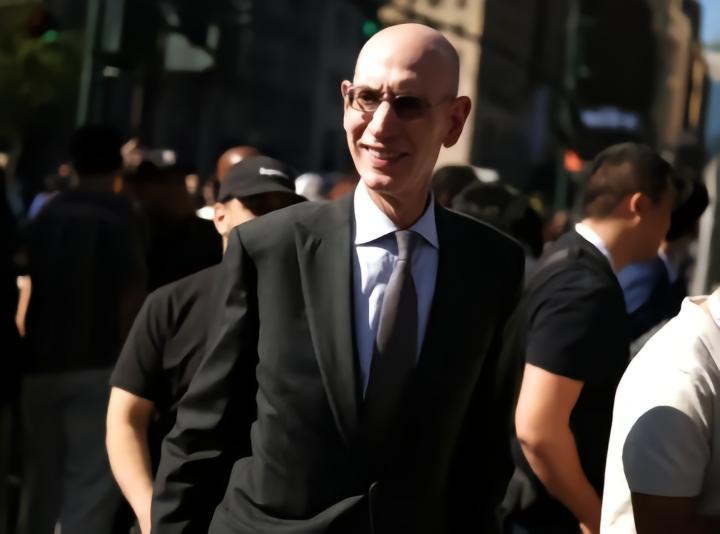 肖华：我也看足球我知道世界杯很火，但现在纽约人只关心NBA总决赛