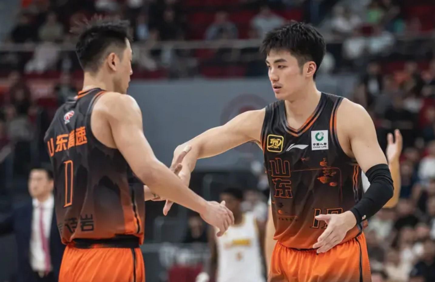 媒体人：于德豪将接受膝盖手术，赛季报销