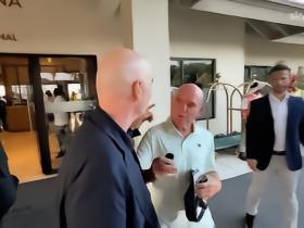 被光头记者询问是否会辞职，因凡蒂诺：你发型不错，理发店见