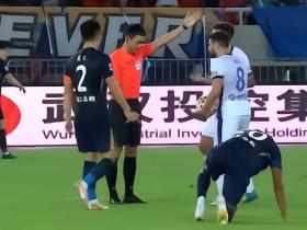 武汉三镇0-0天津津门虎，绍尔外围远射造险，熊继政失良机