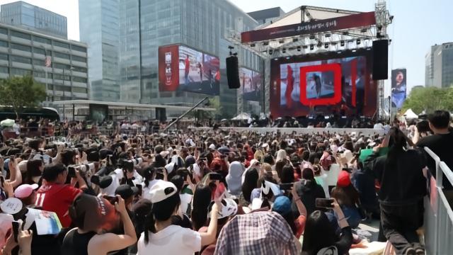 韩国光化门广场举行世界杯观赛活动，将有超6000人参加