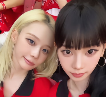 为韩国队加油，韩国女团aespa成员Karina与Winter现场观战