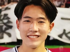 日刊体育：佐藤龙之介连续2场首发，瓦伦西亚0-1负贝蒂斯