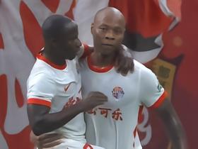 半场：海港1-1海牛，武磊、斯特兰德贝里破门，张琳芃送礼