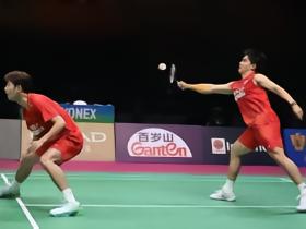 梁伟铿/王昶2-0击败谢定峰/苏伟译，夺得羽毛球世锦赛男双冠军