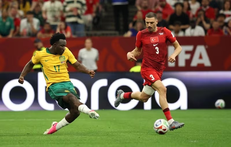 马德兴：4年前王钰栋和伊兰昆达差不多，现在人家在世界杯进球了