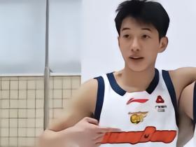 记者：广东宏远正在进行后卫杨溢的互租尝试，尚未有明确结果