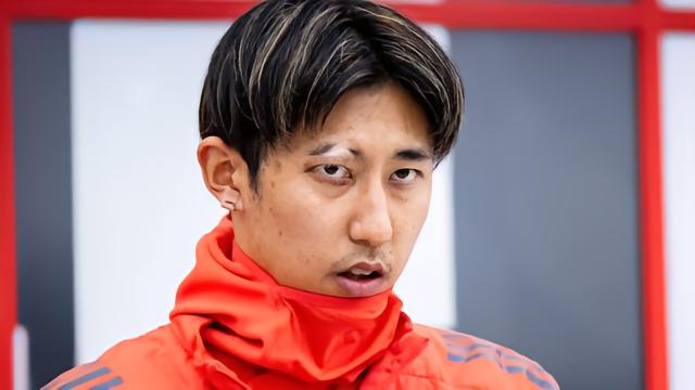 法尔克：只有出售伊藤洋辉或金玟哉后，拜仁才考虑买新的中卫