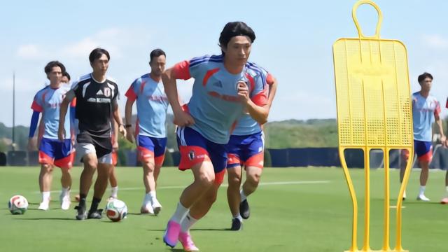 町野修斗谈对阵突尼斯：两队都急需拿下三分，比赛会十分激烈