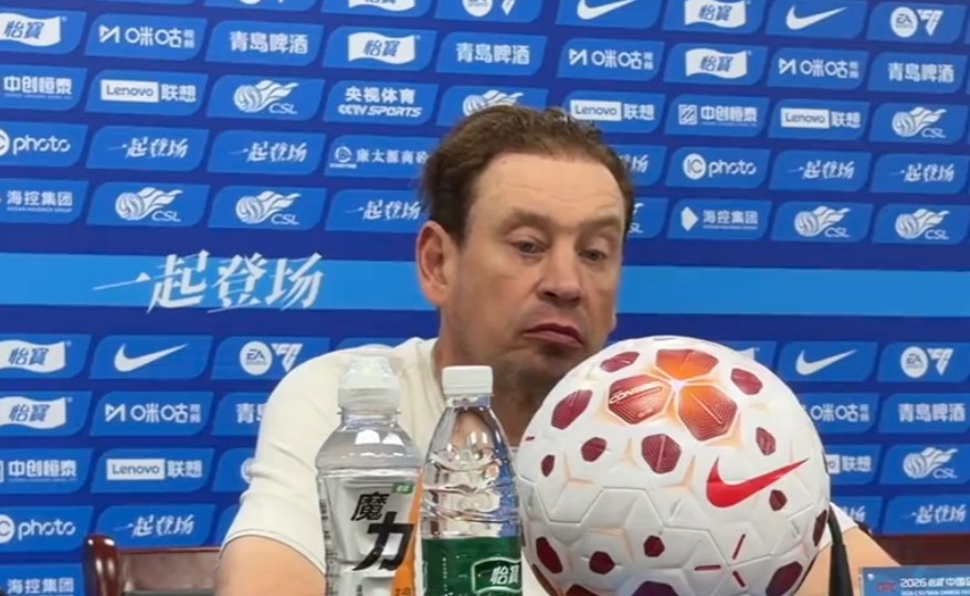 斯卢茨基：阿苏埃明天可以出战；内援方面暂还没有调整的计划