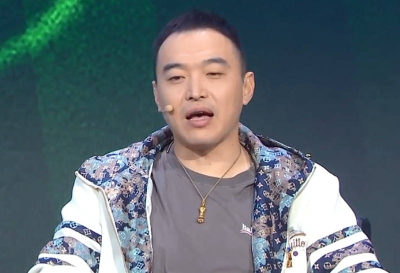 冯潇霆：C罗到了这个年纪状态起伏很正常，对他应该更包容