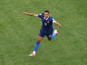 法国3-0伊拉克，姆巴佩双响，奥利塞双助攻登贝莱传射
