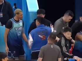 CBA宁波外援贝兹利比赛中与队友发生冲突，赛后直接被开除