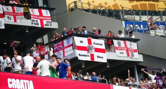 英格兰球迷的圣乔治旗因球队队徽违规被FIFA禁止，引发英国议员不满