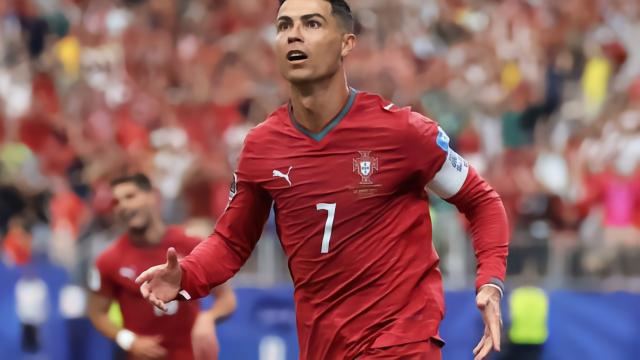3-0领先乌兹，葡萄牙队首次在世界杯半场战罢三球领先