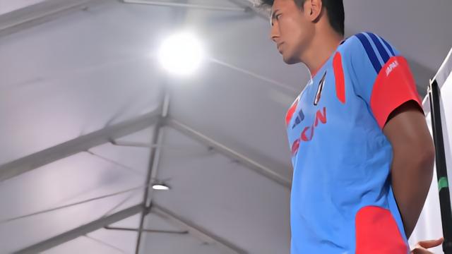 铃木淳之介：要构建严密的防守体系，来限制瑞典的高空优势和速度冲击