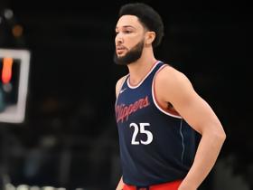 记者：勇士、尼克斯、森林狼都有意西蒙斯，但球员最终选择国王