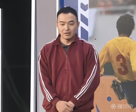冯潇霆：儿时因练球枯燥记恨父亲，后来球商打开越来越爱足球