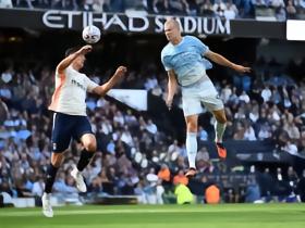 半场：曼城1-0考文垂，哈兰德头锤破门，谢尔基中柱
