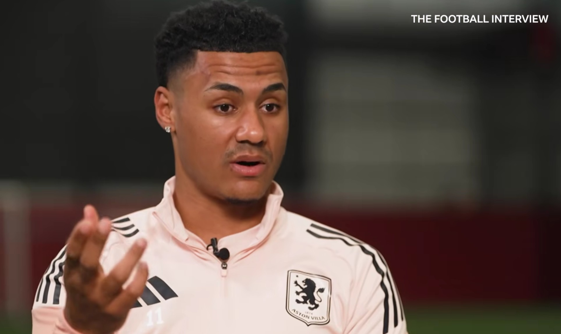 沃特金斯：今年我没能达到自己想要的水平；欧文常给我建议