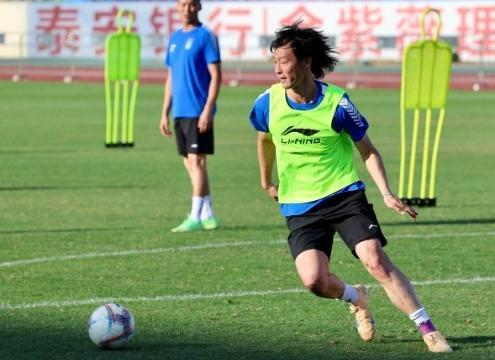 中超旧将吴毅臻加入齐鲁超泰安队，此前他曾效力申鑫申花等队