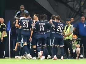 半场战报：马赛1-2巴黎FC，西纳约科双响，古伊里破门