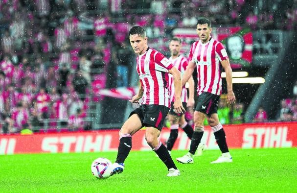 埃雷拉：贝尔萨就是个足球疯子，他会在午休时和你谈比赛安排