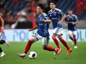 日媒：横滨F·马里诺斯16岁小将改打右路助2-0