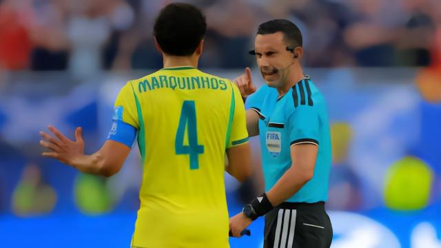图片报：巴西向FIFA投诉，要求墨西哥裁判塞萨尔世界杯停哨