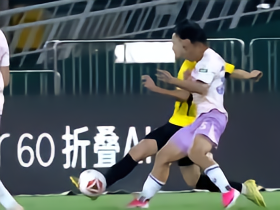 广东广州豹2-1逆转陕西联合，冯伯元破门，韩轩头槌制胜