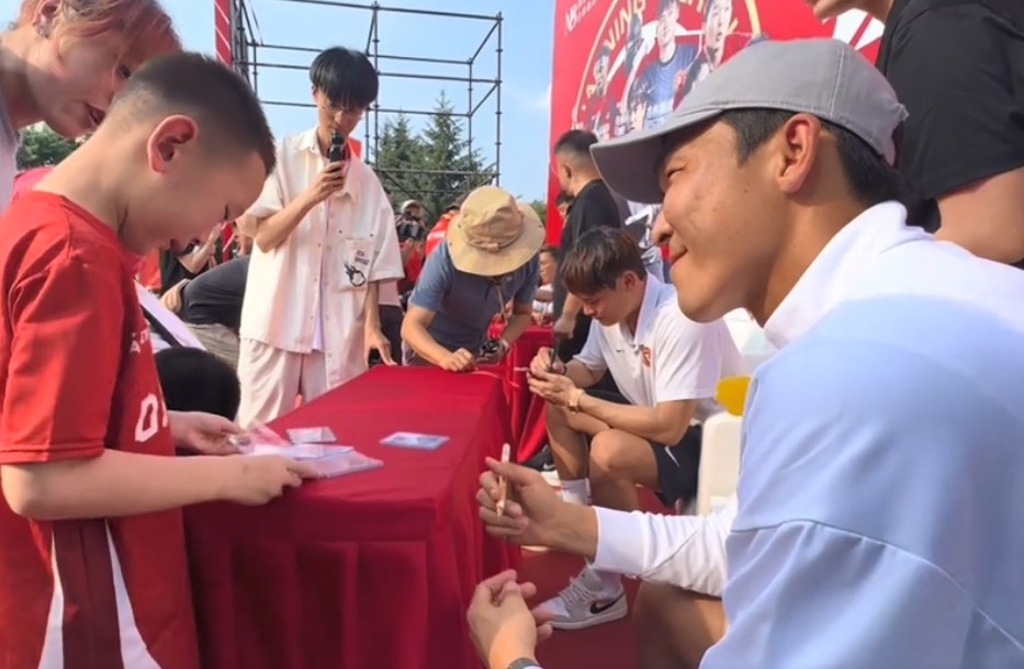 元敏诚：我在乎球迷，是因为我知道他们同样在乎我