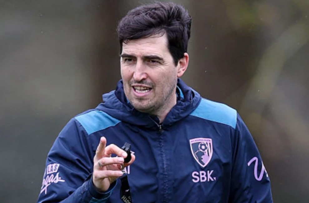 名记：家人想回西班牙是伊劳拉决定离任的主因，伯恩茅斯曾极力挽留