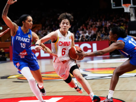 半场战报：中国女篮31-48落后法国，韩旭12+6，杨舒予9分，替补0分