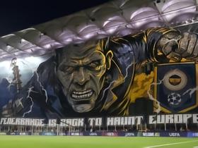 霸气！费内巴切主场展示弗兰肯斯坦TIFO：我们重返欧战威震欧洲