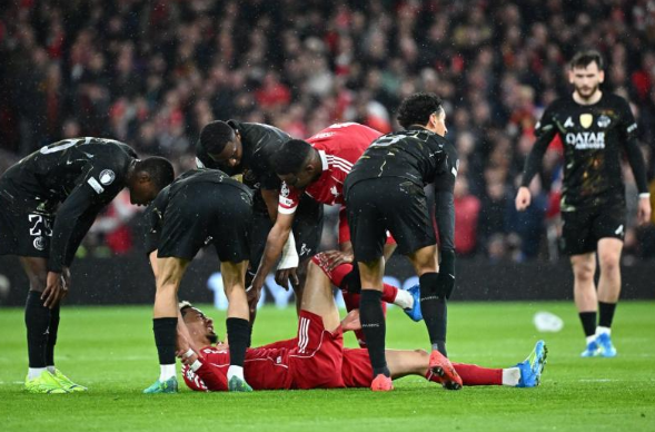 队报专栏：埃基蒂克重伤令人心痛，穆阿尼参加世界杯希望大增