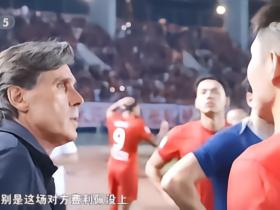 王上源用英文与拉莫斯交流：费利佩没上，我能给球队更多支持