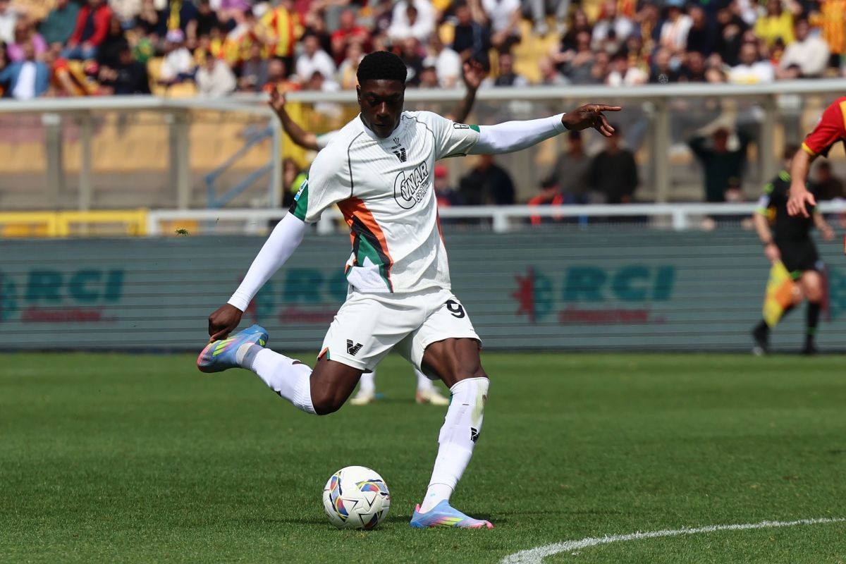 葡媒：葡体将和米兰双雄争夺伊萨-敦比亚，威尼斯要价1000万欧