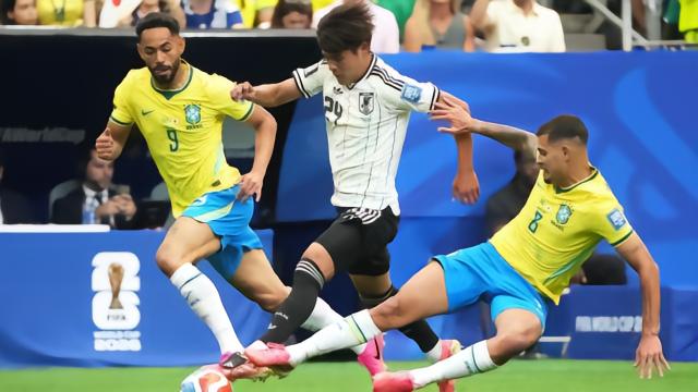 济科：巴西逆转日本靠冷静，称赞吉马良斯视野好