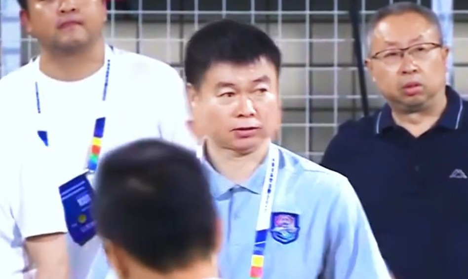 记者：预计津门虎主帅于根伟会面临追加处罚