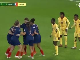法式配合？女足U20世界杯神奇角球战术，还真进球了